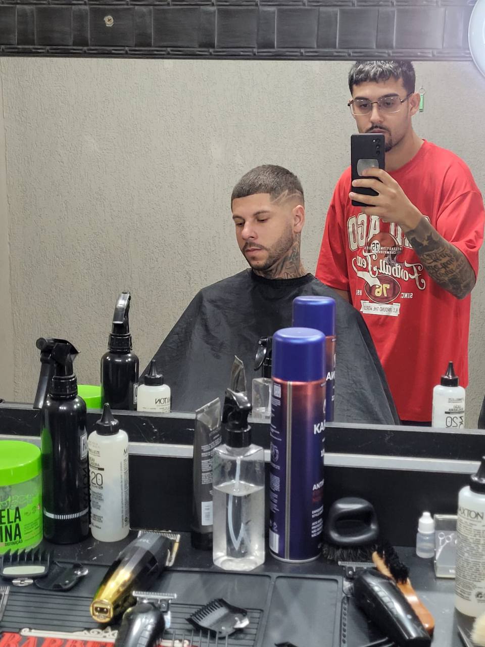 Corte masculino com máquina e tesoura em Viamão - RS