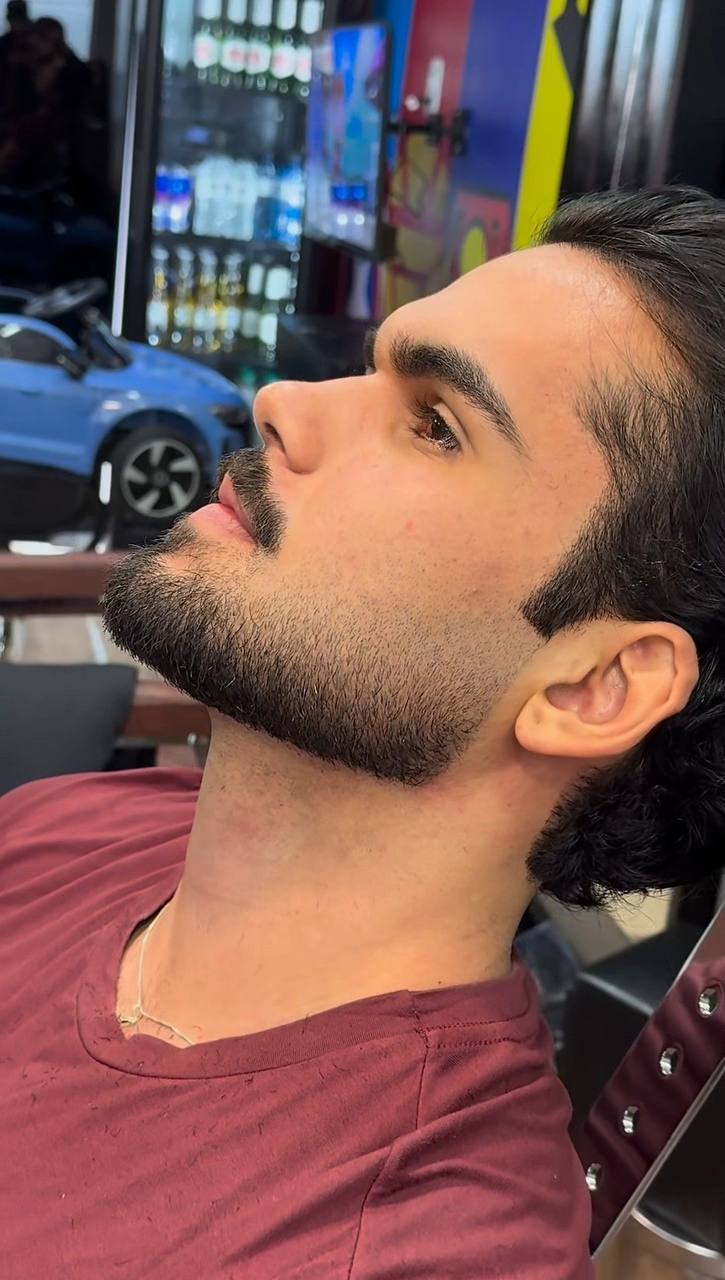 Barba premium com toalha quente em Viamão - RS